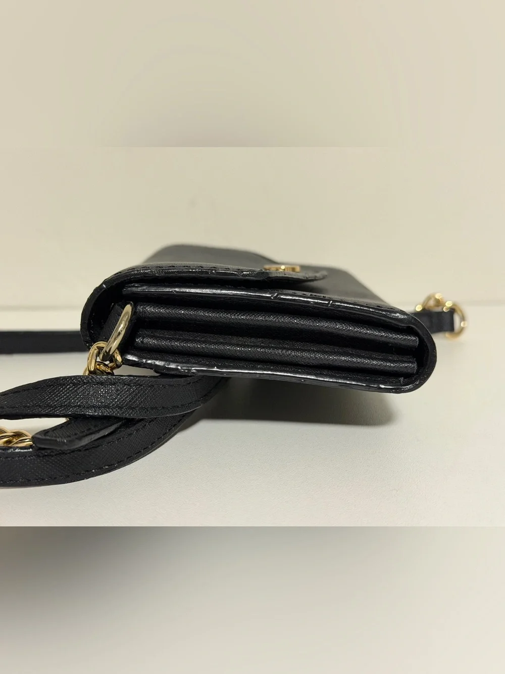 Michael Kors Small Logo Signature Clutch Wallet Crossbody On A Chain - Black